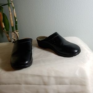 Torpatoffelin Swedish Ortopedic Clogs